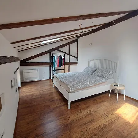 4 Seasons Apartment, Center Апартаменты Изола